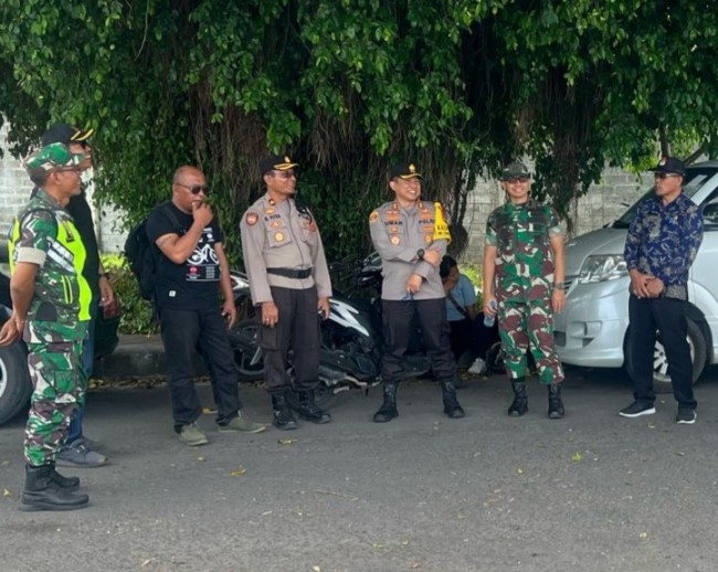 Dandim Klungkung Terjun Langsung Pantau Pergeseran Logistik Pemilu dari Pulau Nusa Penida