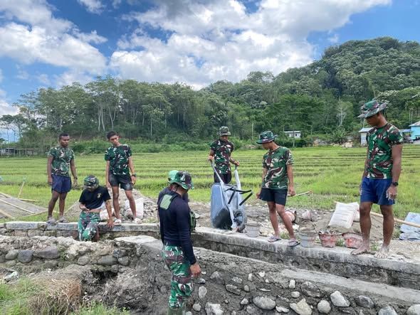 Tingkatkan Produktivitas Pertanian, Satgas TMMD Fokus Pengecoran Saluran Irigasi Sepanjang 75 Meter