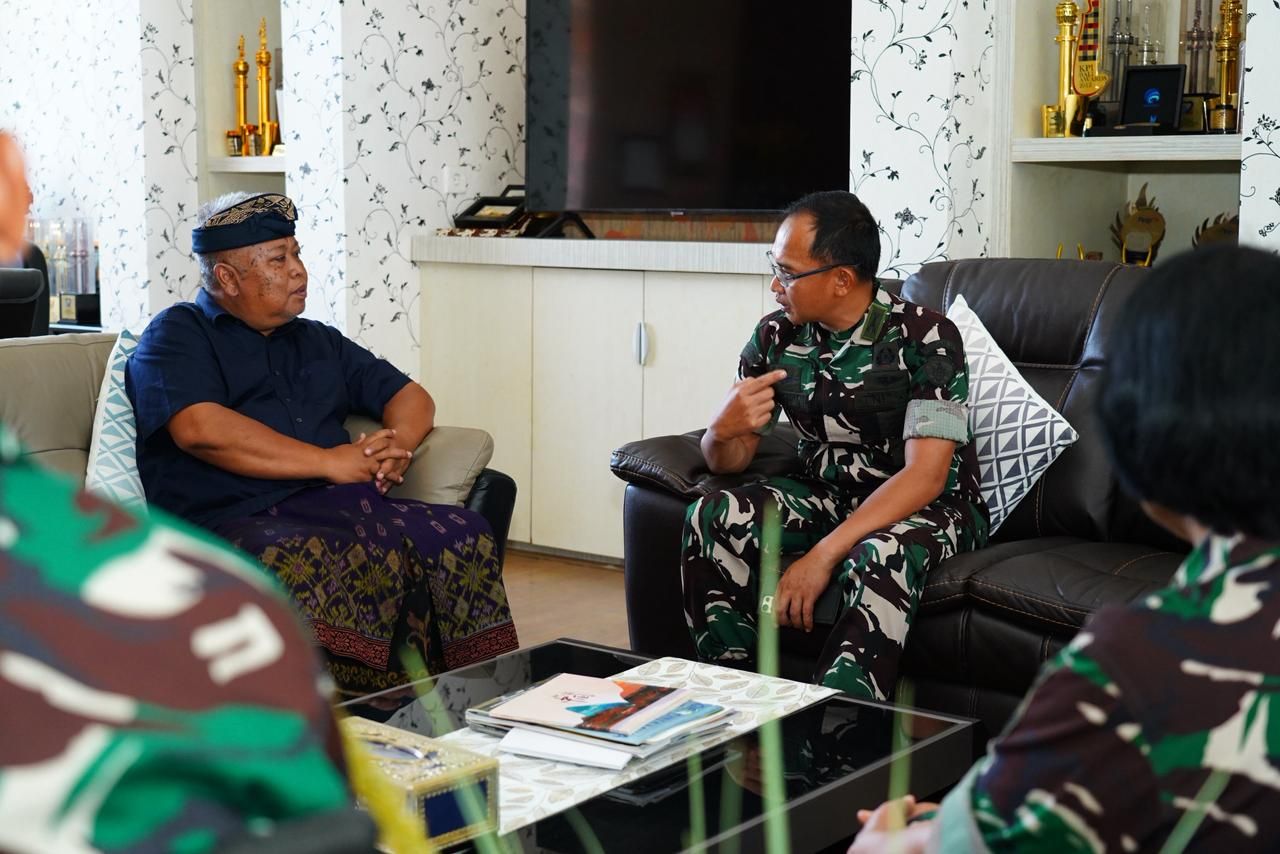‎Kapendam IX/Udayana Laksanakan Silaturahmi ke TVRI Bali dan Jawa Pos Radar Bali