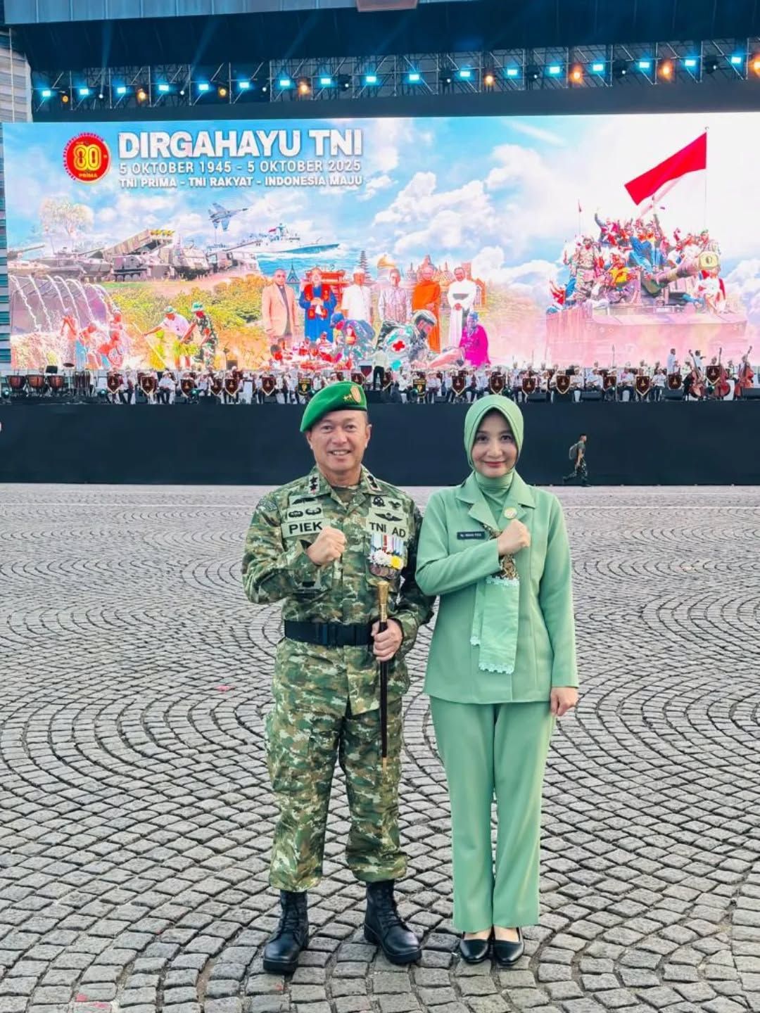 Pangdam dan Ketua Persit KCK Daerah IX/Udayana Hadiri Upacara HUT ke-80 TNI di Silang Monas Jakarta