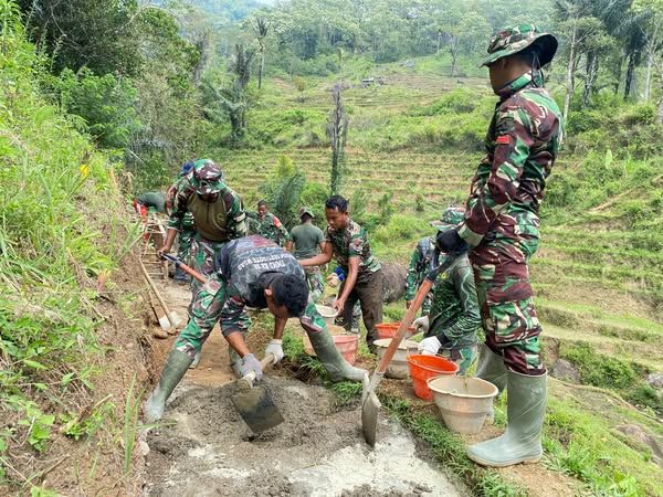 TMMD ke-126 Kodim 1612/Manggarai Buka Akses Jalan Pertanian, Tuntaskan Keterisolasian Desa 