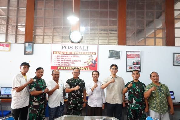 Kunjungi Kantor Media, Kapendam IX/Udayana Jalin Silaturahmi dan Sinergi