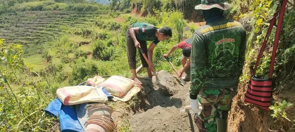 TMMD ke-126, Kodim 1612/Manggarai Bangun Saluran Irigasi di Desa Pinggang – Progres Capai 65 Persen