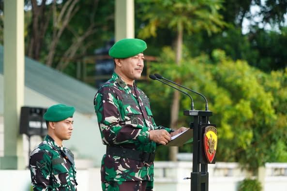 Irdam IX/Udayana Pimpin Upacara 17-an, Bacakan Amanat Panglima TNI