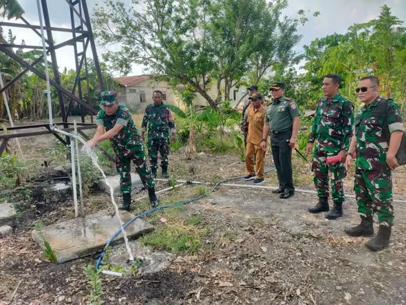 Dandim Kupang Dampingi Tim Wasrik Itjenad Tinjau RTLH Manusak