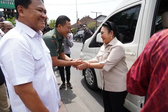 Irdam IX/Udayana Dampingi Kunker Menteri Kehutanan dan Komisi IV DPR RI di Bali