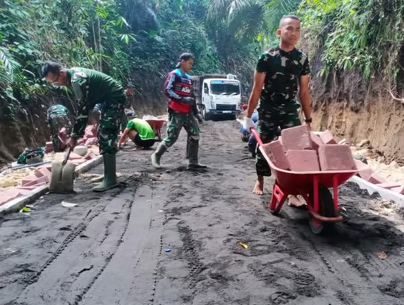 Satgas TMMD Ke-126 Kodim 1611/Badung Terus Kebut Pembangunan Infrastruktur Jalan di Desa Bongkasa Pertiwi