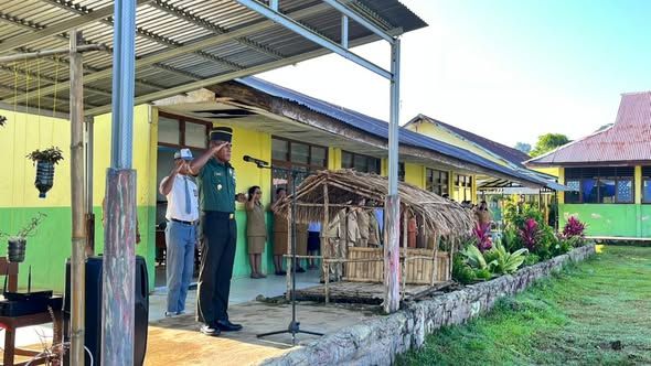 Dandim 1613/Sumba Barat Tanamkan Semangat Nasionalisme di Kalangan Pelajar