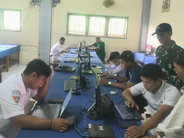 Babinsa Dampingi Tes Psikologi Siswa SMK Nusa Dua, Dukung Pengembangan Potensi Diri