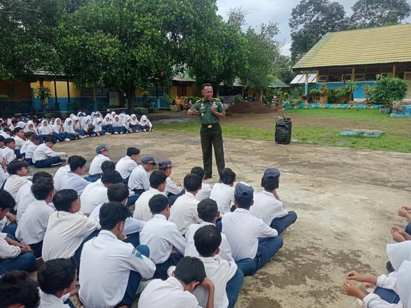 Koramil 1614-06 Dompu Gelar Pembinaan Wawasan Kebangsaan untuk Siswa SMP