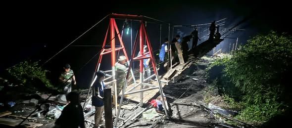 ‎Sinergi TNI, Pemerintah Desa, dan Warga Percepat Finishing Jembatan Gantung Dusun Lekoq