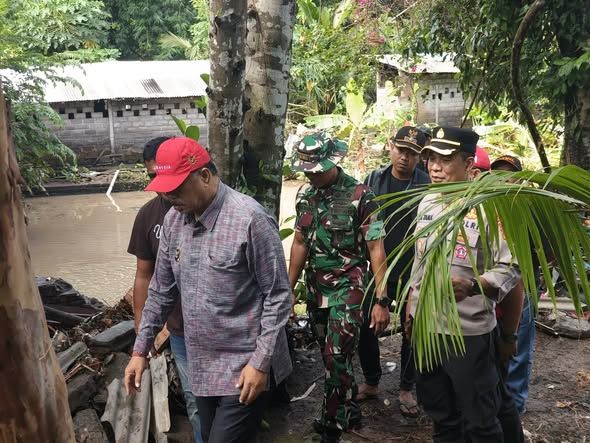 Dandim Tabanan Turun Langsung Pimpin Pencarian Ibu dan Balita Korban Longsor di BTN Kuwum Asri 2