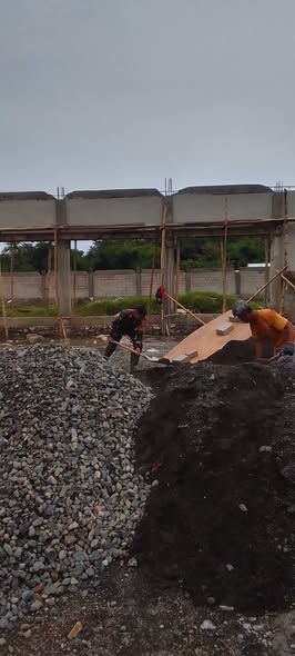 Babinsa Taliwang Dampingi Pembangunan KDMP di Desa Lalar Liang
