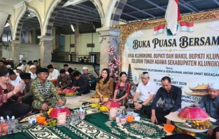 Dandim Klungkung Dampingi Bupati Hadiri Silaturahmi dan Buka Puasa Bersama di Kampung Gelgel