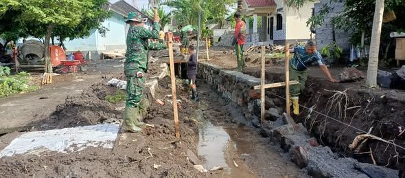 Rabat Jalan 60 Meter Rampung, Pembangunan Talut Jadi Fokus Lanjutan di Lombok Timur