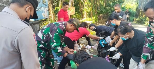 Koramil Kediri dan Forkopimcam Bergerak, Gaungkan Gerakan Bali Bersih Sampah dari Sumbernya