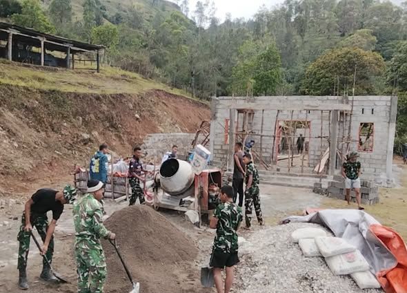 Kemanunggalan TNI dan Rakyat Wujudkan Kapela Santo Paulus, Simbol Pengabdian di Perbatasan RI–RDTL