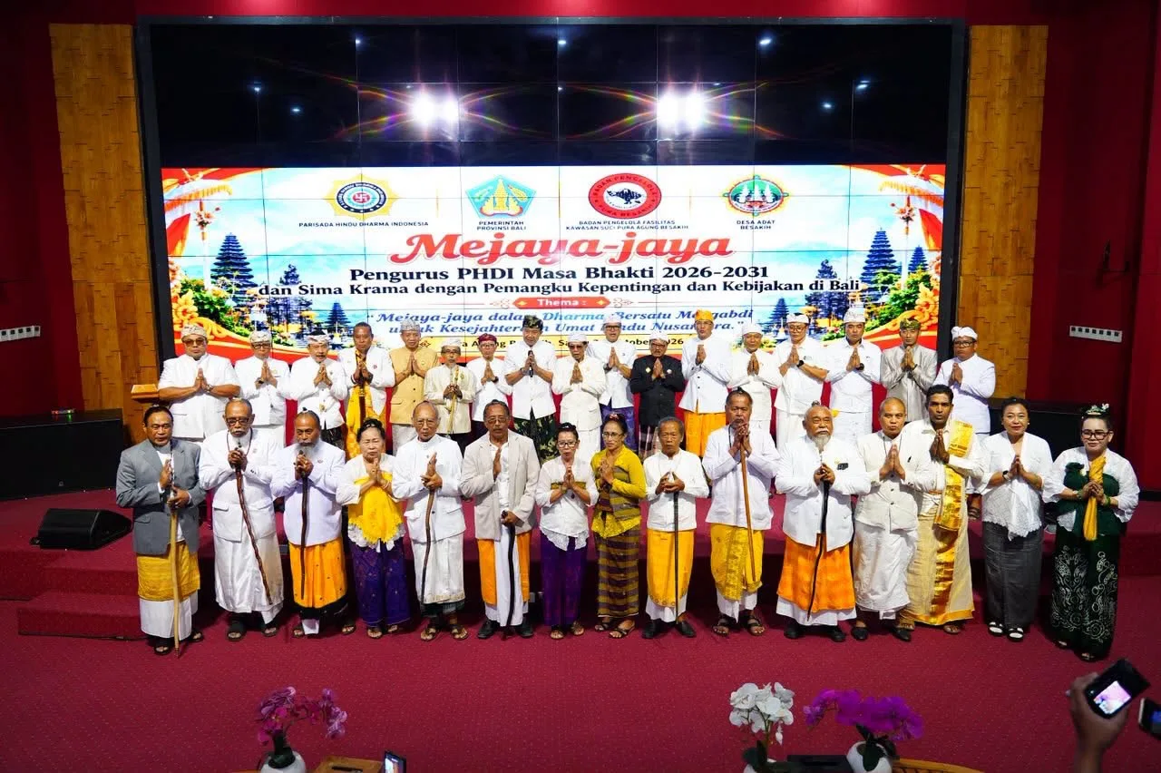 Kapoksahli Pangdam IX/Udayana Hadiri Simakrama dan Mejaya-Jaya PHDI Pusat di Besakih